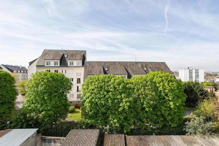 Le Studio Parisien Boissy-Saint-Léger Eksteriør billede
